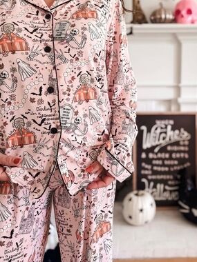 Elisabeth +  Faith Taylor Swift Pink Halloween Pajama Set Size S